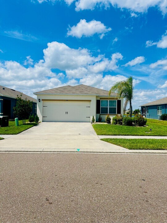 514 Armoyan Wy in New Smyrna Beach, FL - Building Photo