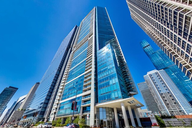 property at 340 E Randolph St