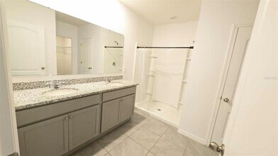 33436 Country House Dr in Sorrento, FL - Building Photo - Building Photo