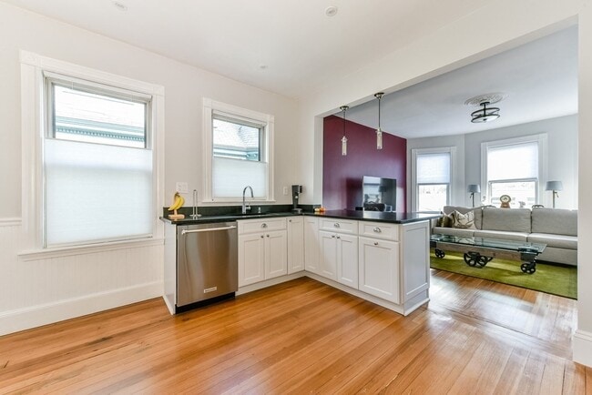 132-134-134 Paul Gore St in Boston, MA - Building Photo - Building Photo