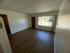 1486 Atlantic City Ave in Grover Beach, CA - Building Photo - Building Photo