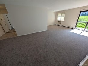 9 Loudon Dr in Fishkill, NY - Building Photo - Building Photo