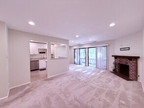 70 Margate Ct in Schaumburg, IL - Building Photo - Building Photo