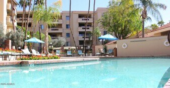 4200 N Miller Rd in Scottsdale, AZ - Building Photo