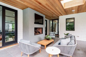 19 Osborne Ln in East Hampton, NY - Building Photo - Building Photo