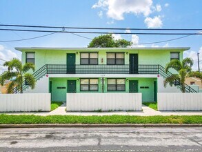 1319 Douglass Ave in West Palm Beach, FL - Building Photo - Building Photo