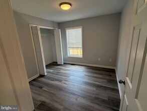318 S 4th St in Denton, MD - Building Photo - Building Photo