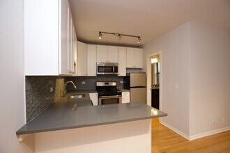 2837 W Palmer in Chicago, IL - Building Photo - Building Photo
