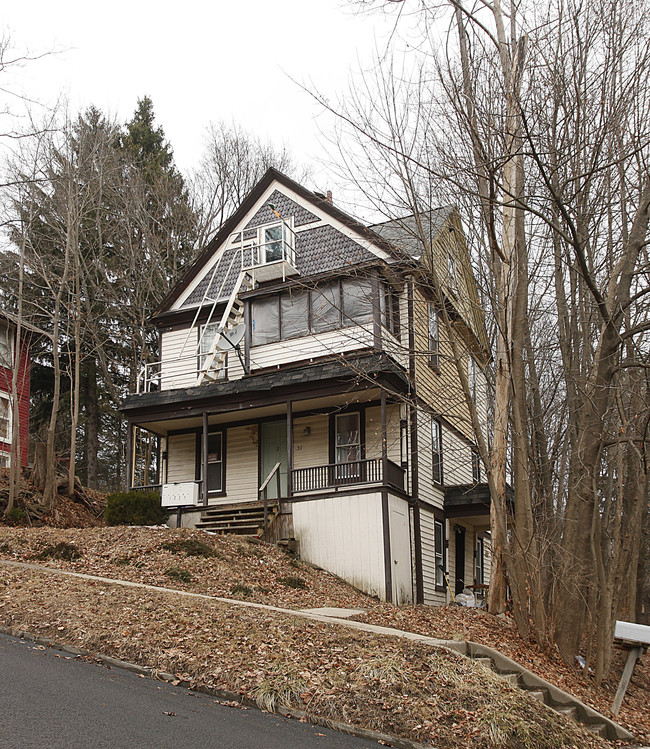 36 Cherry St in Oneonta, NY - Building Photo - Building Photo