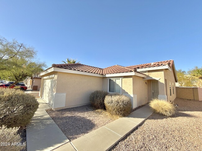 13462 W Young St in Surprise, AZ - Building Photo - Building Photo