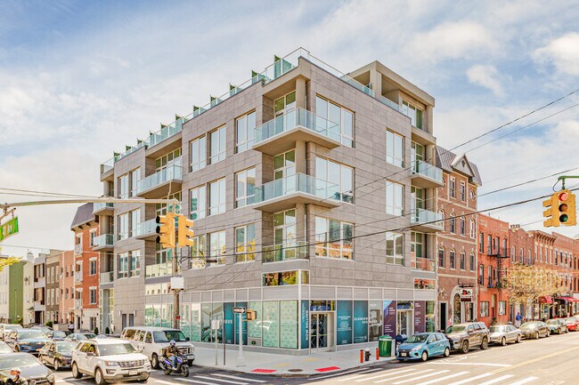4701 Vernon Blvd