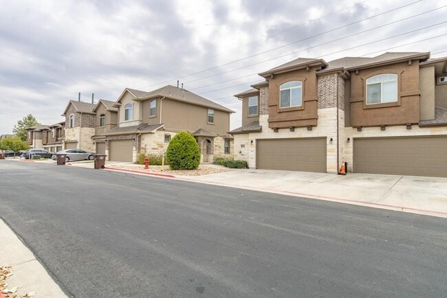 2880 Donnell Dr