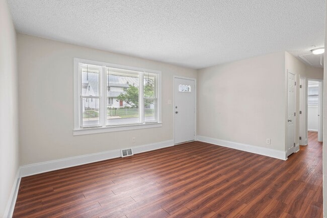 412 Woodbury Lake Rd in Deptford, NJ - Building Photo - Building Photo