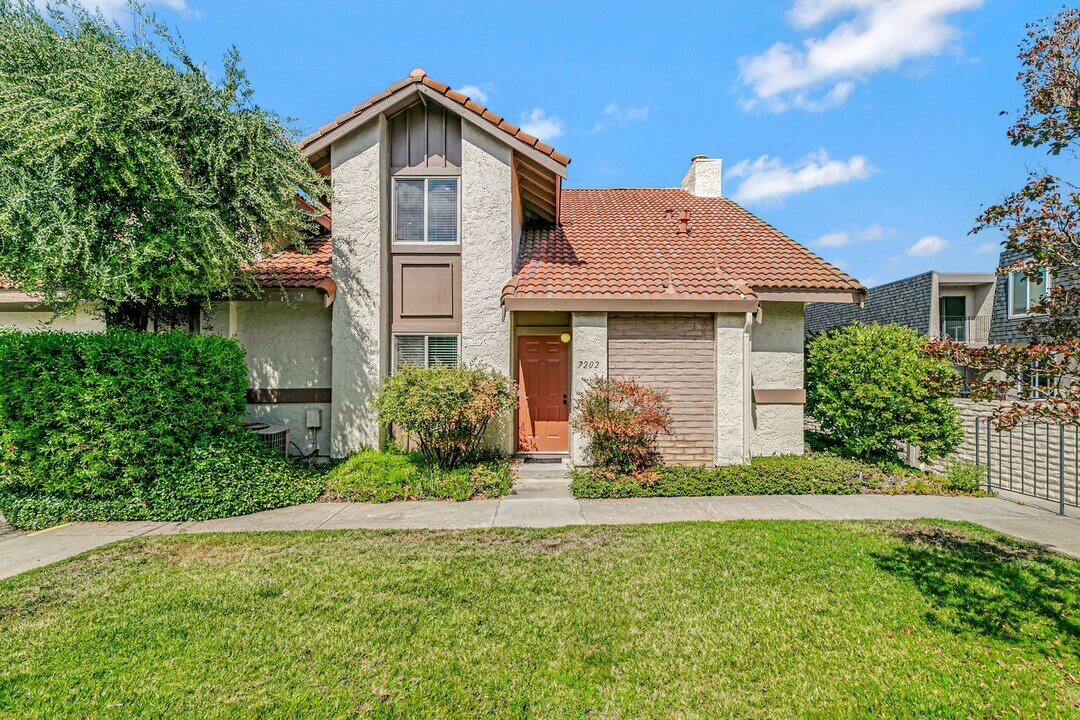 7202 Vía Vico in San Jose, CA - Building Photo