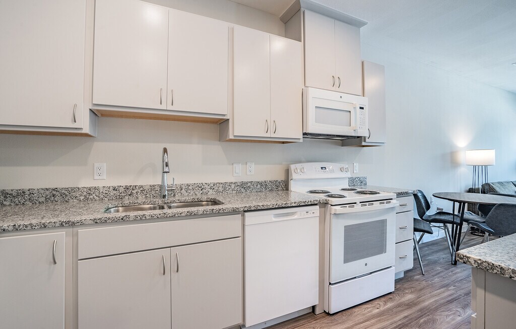 The Reef at Riviera 62+ Apartments Palmetto, FL Apartments