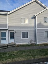 151 Shelter Rock Rd in Danbury, CT - Building Photo