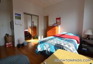 17 Cummings Rd, Unit 2 in Boston, MA - Building Photo