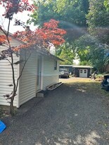 418 E 1st St in Moscow, ID - Building Photo