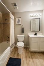 12400 E Cornell Ave, Unit 202 in Aurora, CO - Foto de edificio - Building Photo