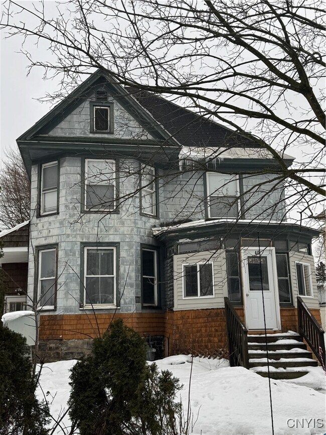 property at 40 E River St
