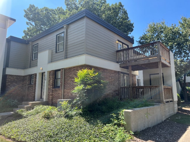 940 Gale Ln in Nashville, TN - Foto de edificio - Building Photo