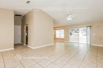 809 Greenbelt Cir in Brandon, FL - Building Photo - Building Photo