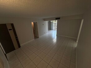 8650 SW 133rd Avenue Rd in Miami, FL - Building Photo - Building Photo
