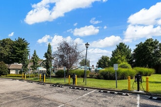 ReNew Breckenridge in Louisville, KY - Foto de edificio - Building Photo
