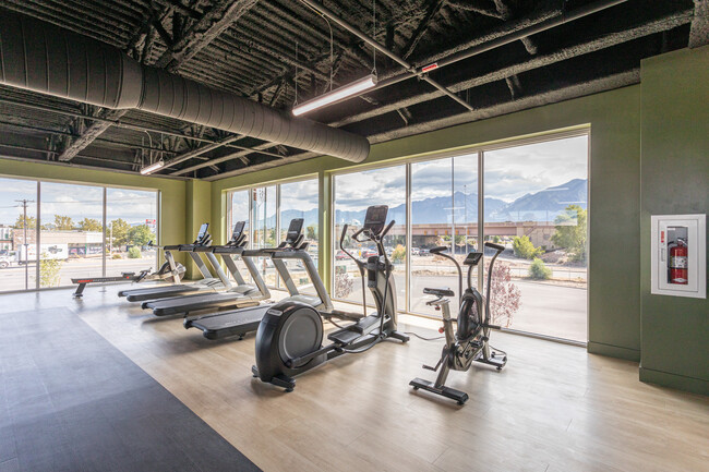 Skyline Peaks in Draper, UT - Foto de edificio - Interior Photo