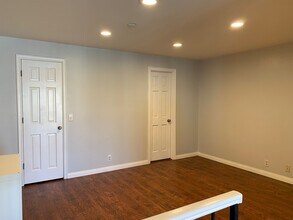 17210 Newhope St in Fountain Valley, CA - Building Photo - Building Photo