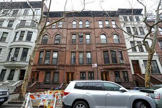 337 W 84th St in New York, NY - Building Photo - Building Photo