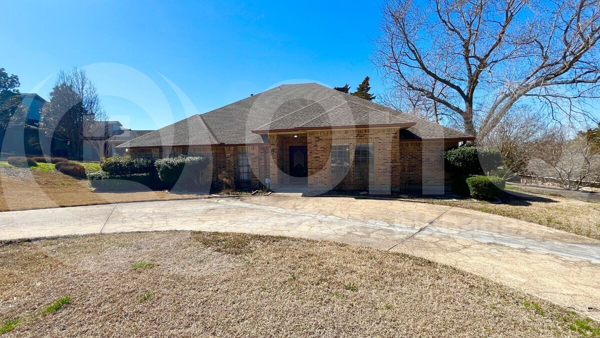 10 Cypress Ct in Heath, TX - Building Photo