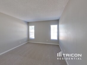 1533 Twin Palms Loop in Lutz, FL - Building Photo - Building Photo