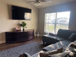 1401 SW 6th Ave in Cape Coral, FL - Building Photo - Building Photo