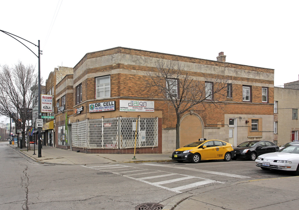 6333 N Clark St in Chicago, IL - Foto de edificio