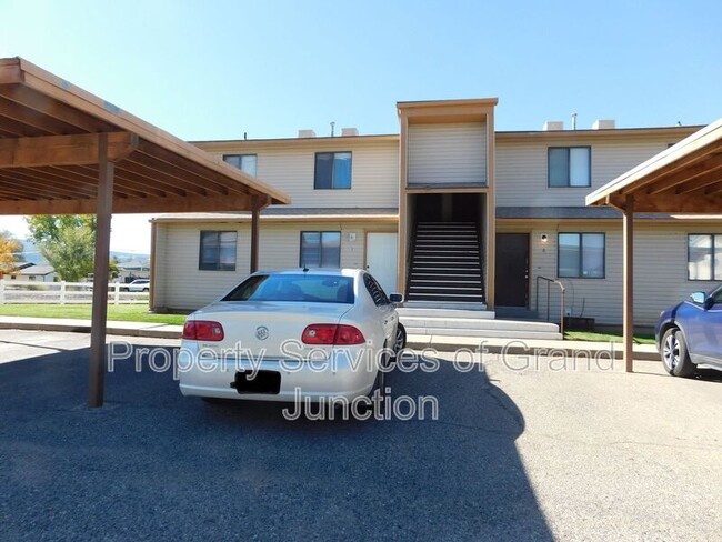 property at 1102 E Carolina Ave