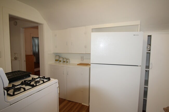 31 Allen Pl, Unit 3 in Hartford, CT - Building Photo - Building Photo