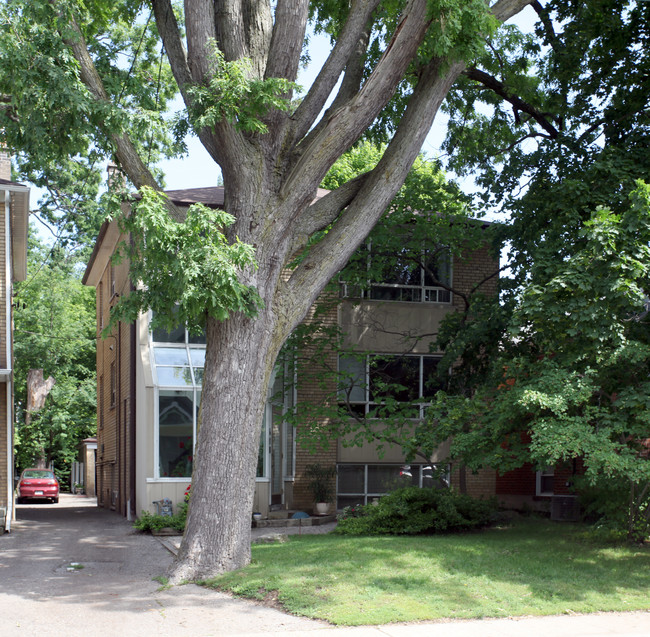 418 Merton St in Toronto, ON - Building Photo - Primary Photo