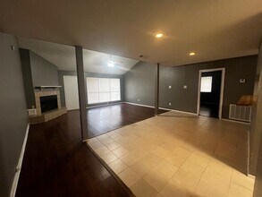 2411 Spring Dusk Dr in Spring, TX - Building Photo - Building Photo