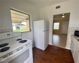 3444 Lucerne Terrace in Port Charlotte, FL - Foto de edificio - Building Photo