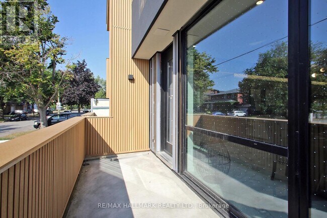 4 Owen Dr in Toronto, ON - Building Photo - Building Photo