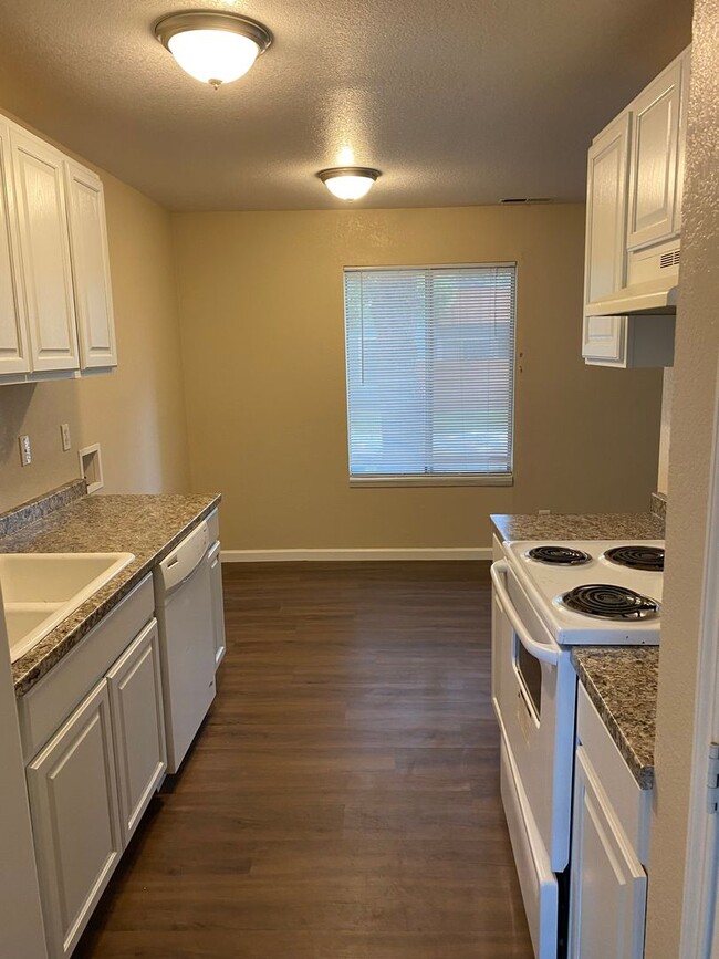 property at 4606 Neil Rd