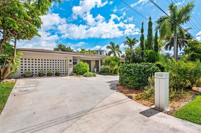 property at 454 Tamarind Dr