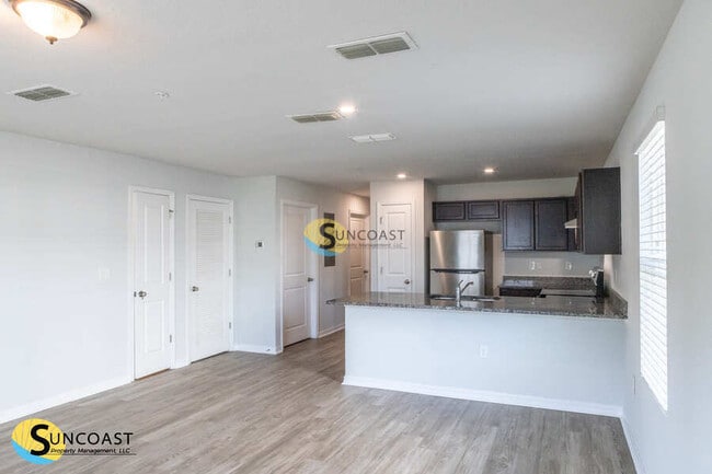 6408 Sweetbay Ln