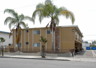 12622 Morningside Ave in Garden Grove, CA - Foto de edificio - Building Photo