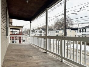 328 Stevens St, Unit 2 in Lowell, MA - Building Photo - Building Photo