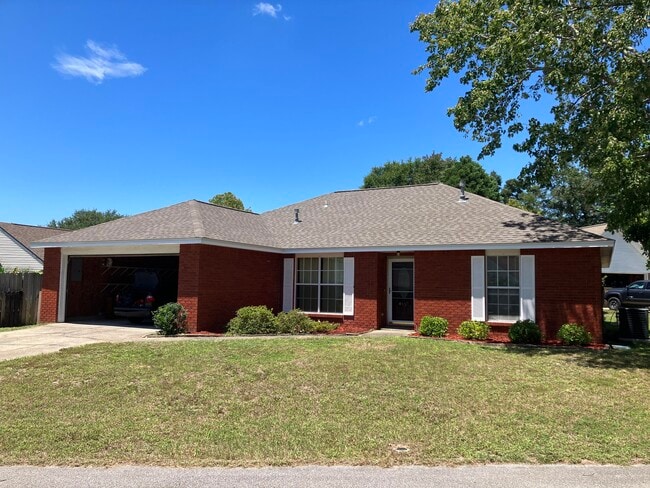 property at 4535 Parkwood Ln E