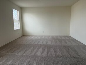 5542 W Moody Trl in Phoenix, AZ - Building Photo - Building Photo