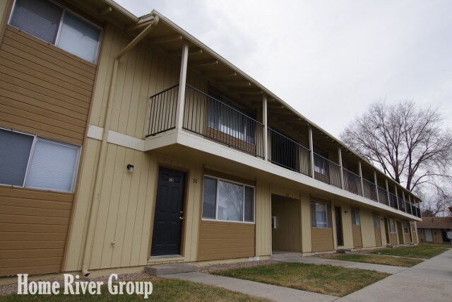 1725 S Juniper St-Unit -23 in Nampa, ID - Building Photo