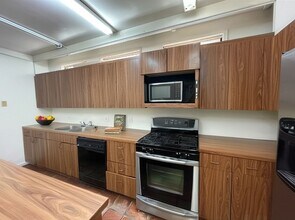 802 Leonard St in Austin, TX - Building Photo - Building Photo
